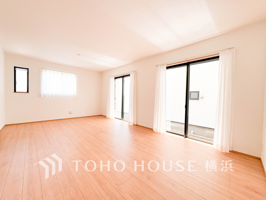 ご家族やお客様との時間など、多くの時を刻む空間。何気なく過ぎる時でさえも上質なひと時となる快適な空間を目指して。