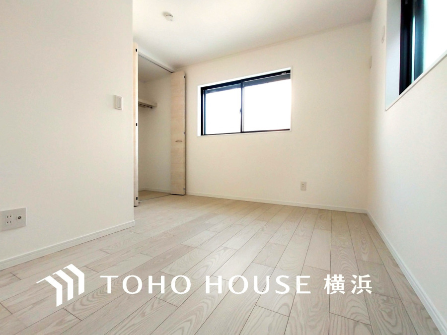 家族一人ひとりの大切なプライベート空間。趣味・感性で個性的に飾って頂けるようシンプルに仕上げてあります。自分時間を充実させながら心豊かなひとときを過ごすための大切な空間。