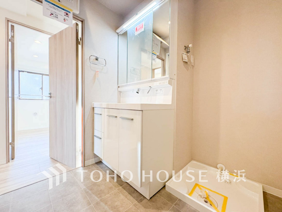 一日の始まりと終わりを心地よく演出してくれる、多彩な機能が備えられたパウダールーム。心地よいリフレッシュ空間です。