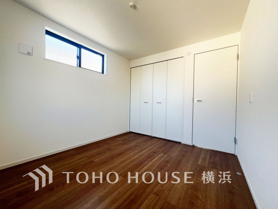 家族一人ひとりの大切なプライベート空間。趣味・感性で個性的に飾って頂けるようシンプルに仕上げてあります。自分時間を充実させながら心豊かなひとときを過ごすための大切な空間。