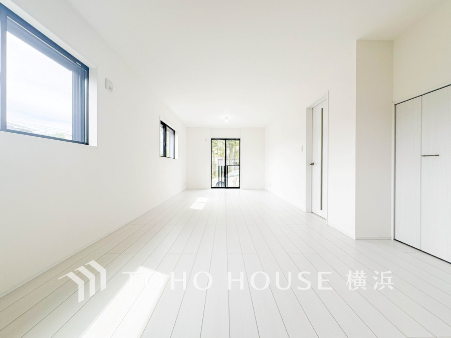 一日の中で多くの時間を過ごすことになる住まいだからこそ、いつも穏やかな空間であるように心掛けています。構成する建材などへの配慮が、住まう方の健康を守ります。