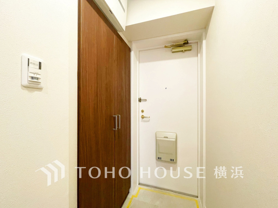 ご家族の帰り、訪れる方を優しく迎え、やすらぎに満ちた生活空間を予感させる。健やかな暮らしを楽しめそう。