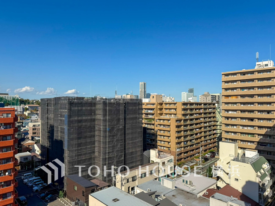 開放感があり、遮るものもなく気持ちのいい景色が広がります。お部屋にも爽やかな風と暖かく柔らかな日差しが差し込み、毎日の暮らしを豊かに彩ります。