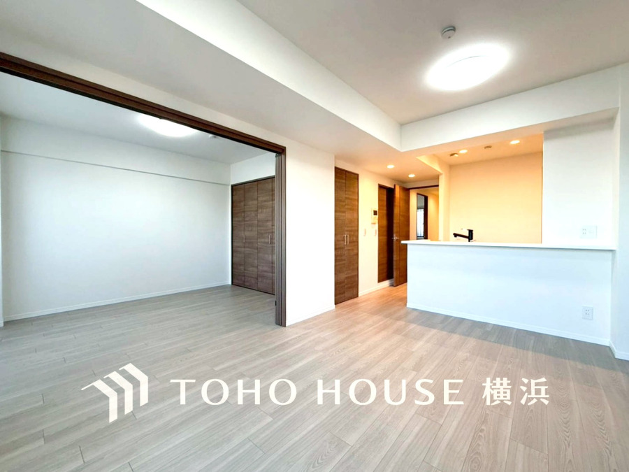 たくさんの想いが美しいカタチに彩られた時、そこにはひと時のくつろぎが生まれ、ゆっくりと愛着が育まれていきます。