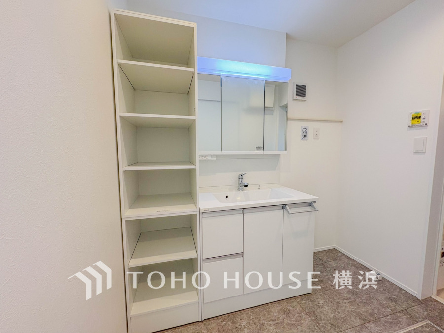 多彩な機能が備えられたパウダールーム。心地よいリフレッシュ空間です。