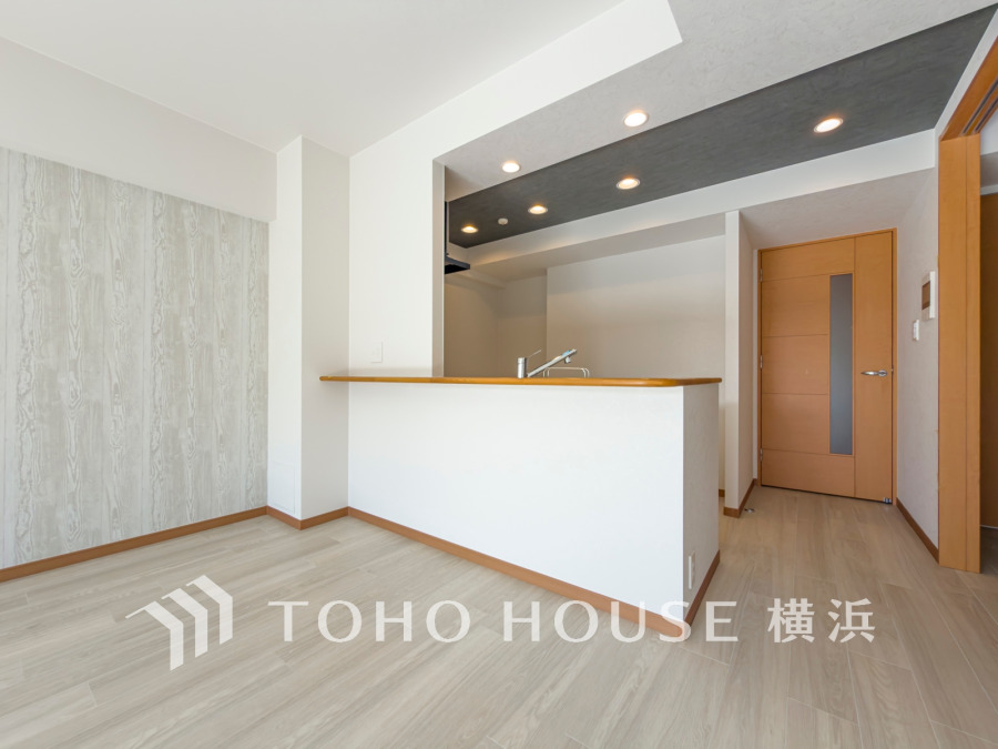 開放的な対面キッチンは、リビングで寛ぐご家族と会話をしながらお料理が出来ます。