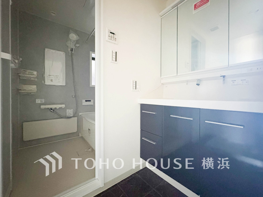 多彩な機能が備えられたパウダールーム。心地よいリフレッシュ空間です。