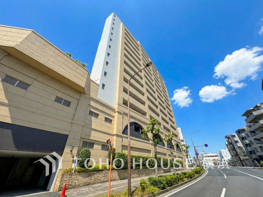 流行に左右されず、将来に渡って価値が継続する「上質」な佇まい。お洒落な雰囲気や自然の潤い、親しみやすさといった個性を、街に新たな価値をもたらし続ける。