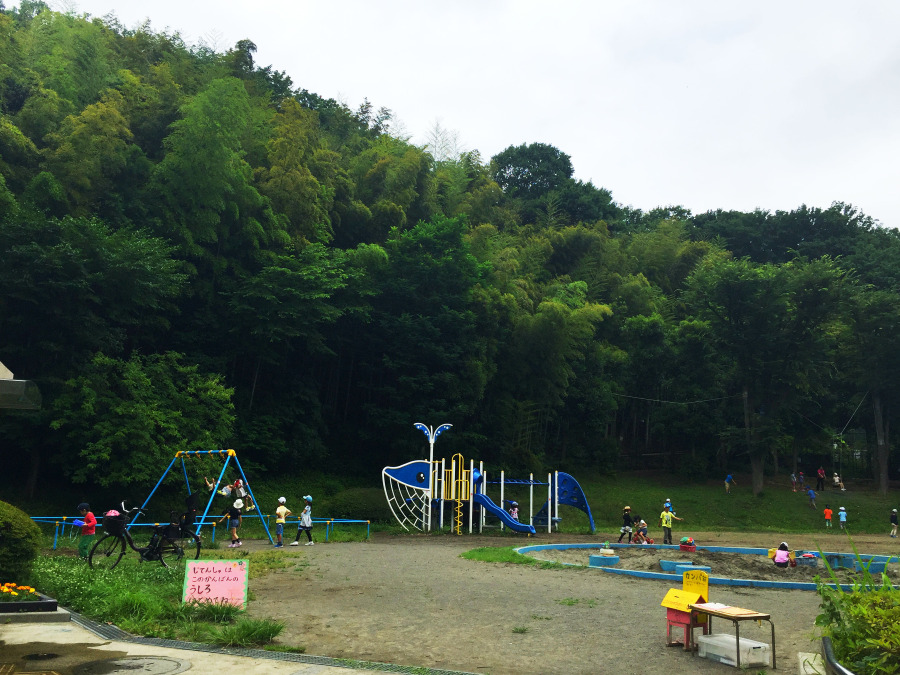笹下中央公園まで　約550ｍ
