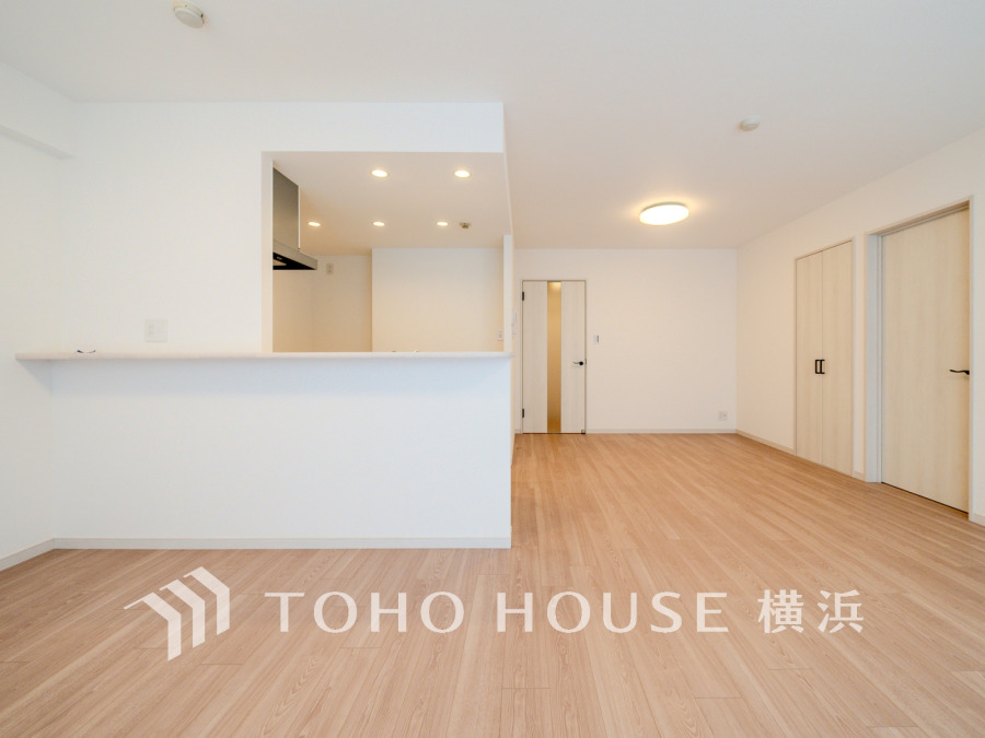 和やかで洗練された空間の演出。寛ぎとコミュニケーションを育む居心地のよい場所。