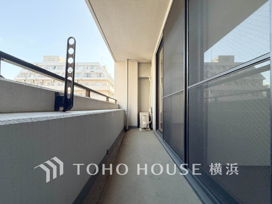 暮らしの中で光と風を演出してくれるバルコニー。爽やかな風を感じ、暖かな光を浴びて、快適な暮らしをここから。
