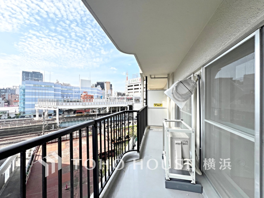 太陽に愛された邸は、陽当り・通風に優れた魅力的で快適さを追求した邸宅でした。ここに住むからこそ意味がある。