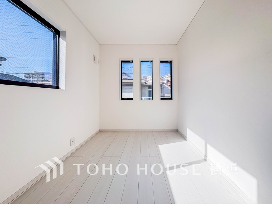 2面採光の居室は、十分な明るさを取り入れ心地よい風を提供します。