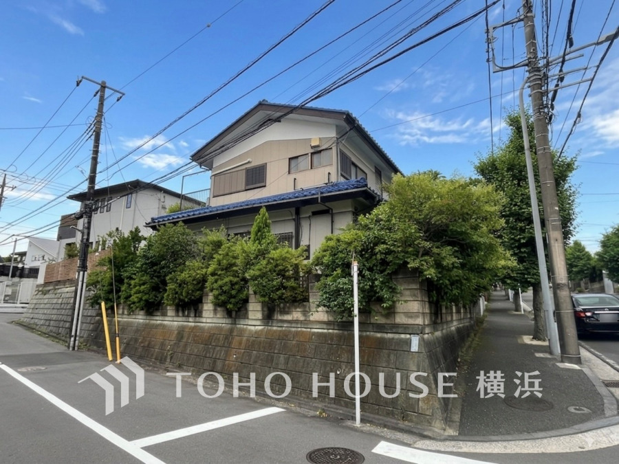 【2026年6月撮影】住む人を映し出す洗練された佇まいは、いつまでも輝き続けながらいつしか街の風景に溶け込んでいきます