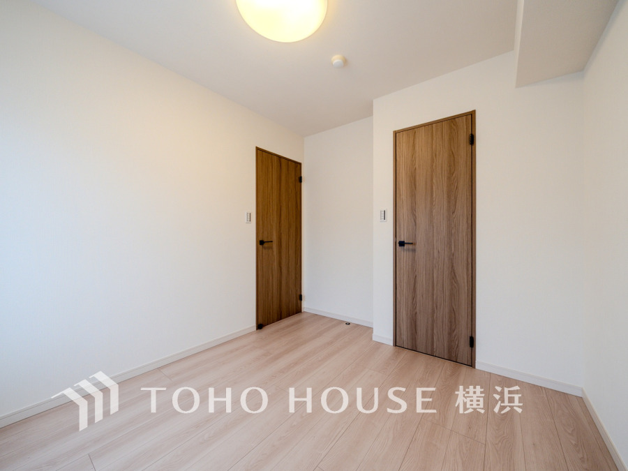 家族一人ひとりの大切なプライベート空間。趣味・感性で個性的に飾って頂けるようシンプルに仕上げてあります。自分時間を充実させながら心豊かなひとときを過ごすための大切な空間。