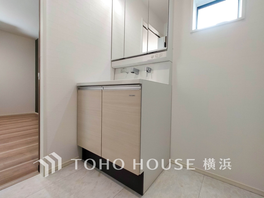 多彩な機能が備えられたパウダールーム。心地よいリフレッシュ空間です。