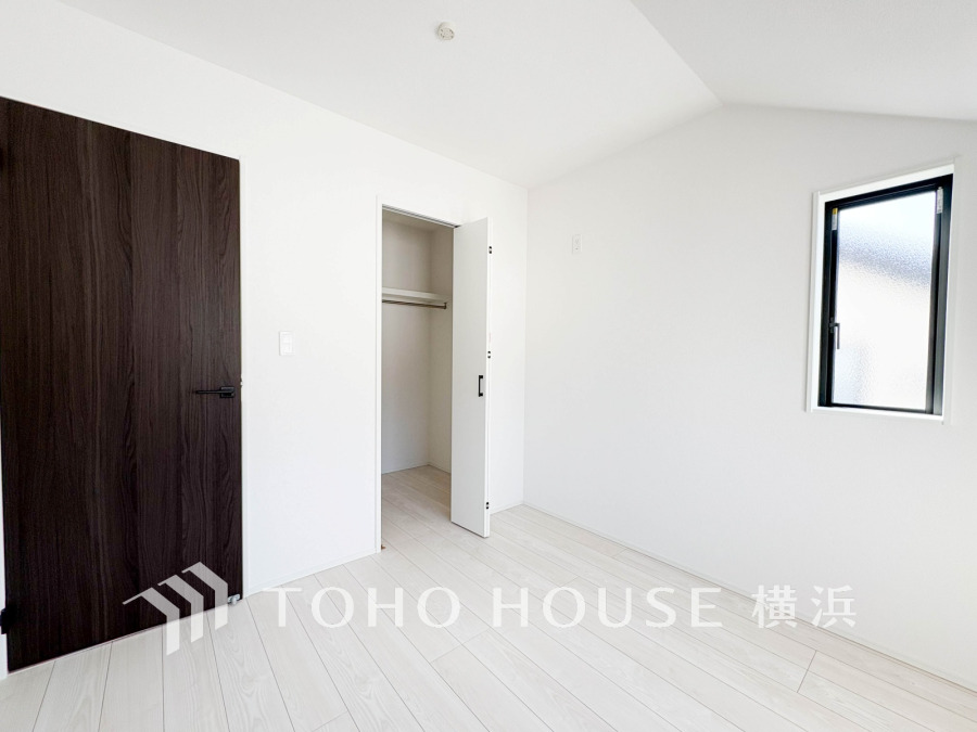 自分時間を充実させながら心豊かなひとときを過ごすための大切な空間。収納豊富なWIC付きです。
