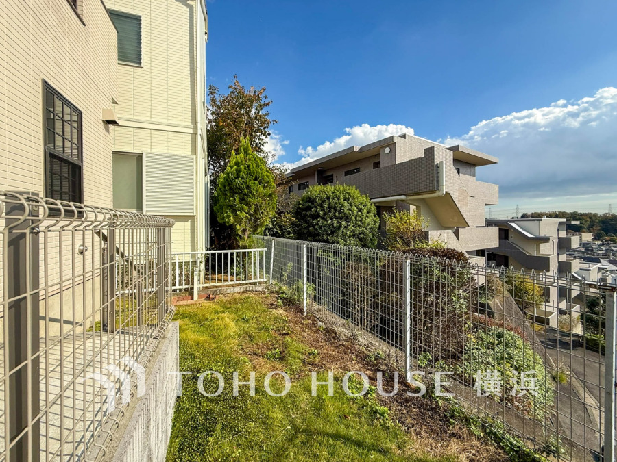 お子様がお庭で遊べるのはもちろん、家庭菜園やたくさんの友人を招いてBBQ、楽しみ方がたくさん！