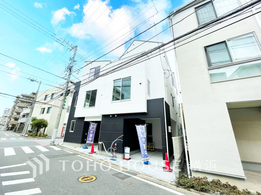 街に溶け合う美しい景観を生み出しているにも関わらず、採光や風通しを考えて設計された間取り。外観だけでなく、そこに住まうご家族の心地よさが最優先されますように。 