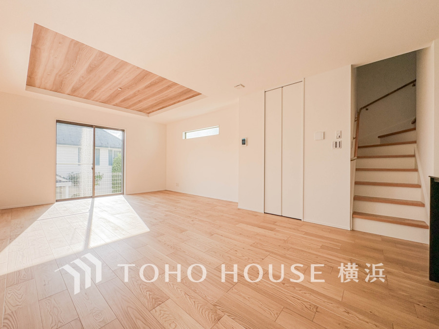 ご家族やお客様との時間など、多くの時を刻む空間。何気なく過ぎる時でさえも上質なひと時となる快適な空間を目指して。