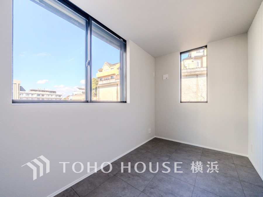 感性を育むプライベートルームはシンプルでスマートな空間。好みの空間で読書をしたり、音楽を聞いたりと一人の時間も充実したものにできます。