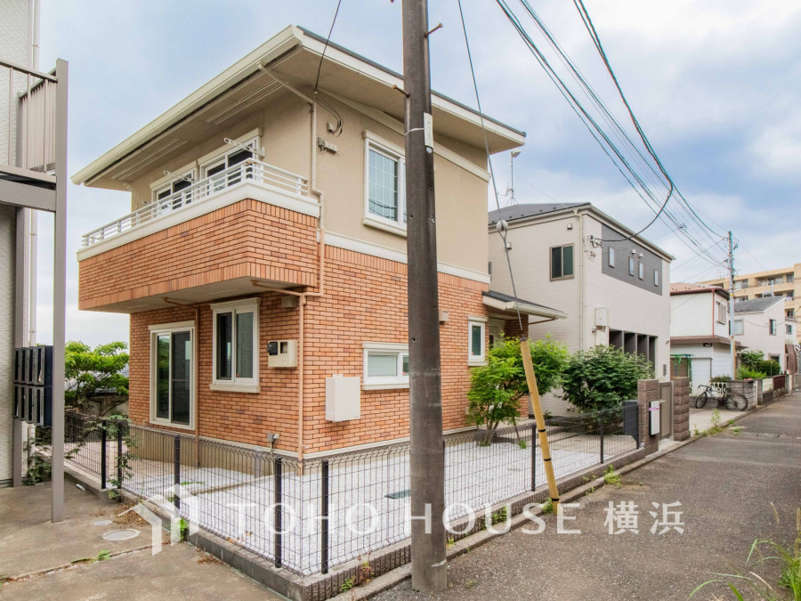 単に見た目や質感の良さだけではなく、建物の基礎や構造といった、目には見えにくい部分にもこだわります。住まいの本質の部分から、住み心地や安全性も大切にしたお住まいです。