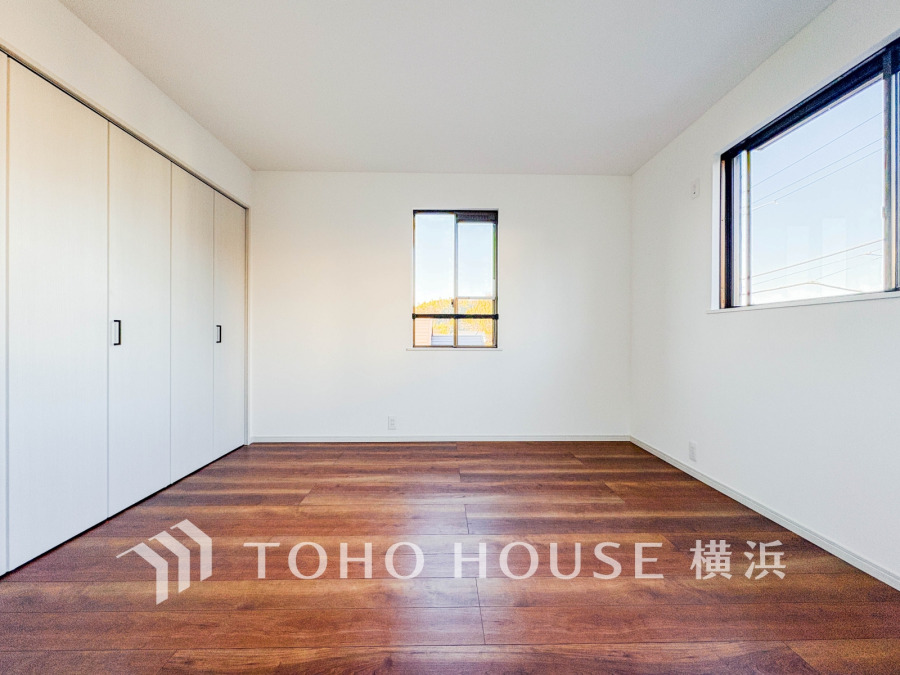 ゆとりと収納を確保した洋室。自分時間を充実させながら心豊かなひとときを過ごすための大切な空間です。
