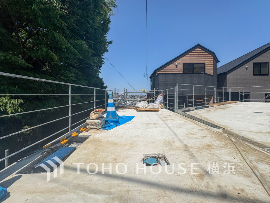 陽当り良好な都市型3階建て住宅。カースペース1台分あり。
