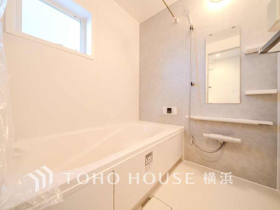 1日の疲れを取り心身を癒すことができる住まいの中のリラクゼーション空間、バスルーム。心からゆったりと寛いでいただけるよう、ゆとりのスペースを確保しています。