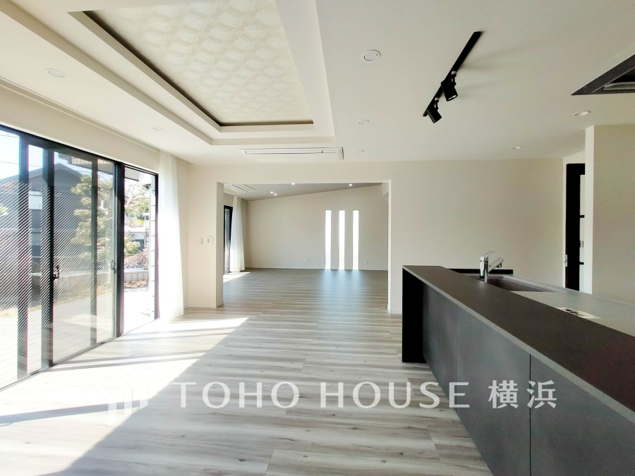 開放感と居住性を満たしてくれる間取り設計。洗練されたこだわりの大空間です。