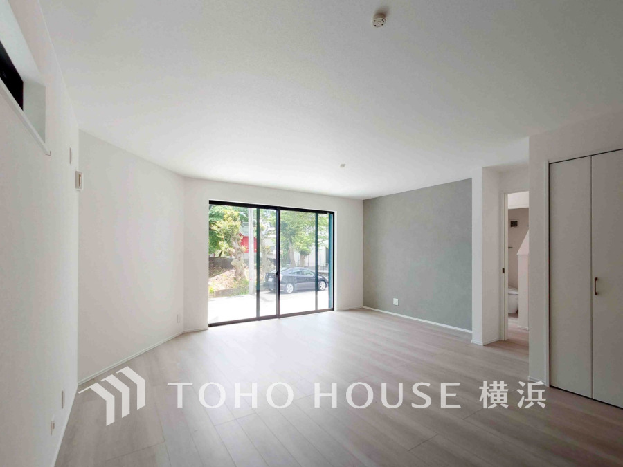 一日の中で多くの時間を過ごすことになる住まいだからこそ、いつも穏やかな空間であるように心掛けています。構成する建材などへの配慮が、住まう方の健康を守ります。