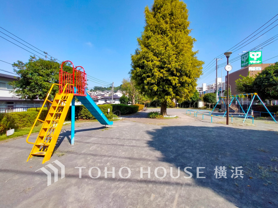 下倉田花立公園まで　約270ｍ