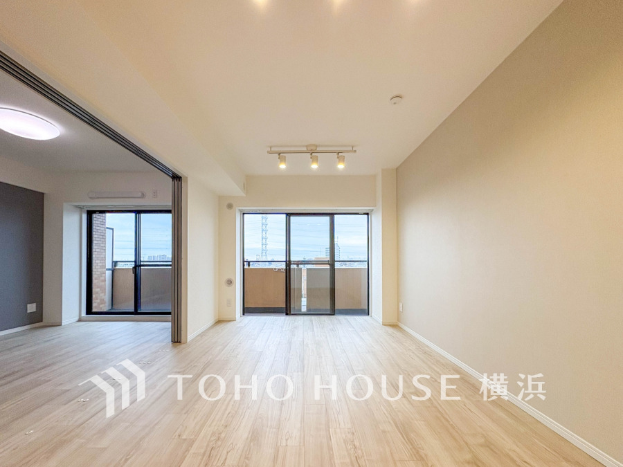 ご家族やお客様との時間など、多くの時を刻む空間。何気なく過ぎる時でさえも上質なひと時となる快適な空間を目指して。