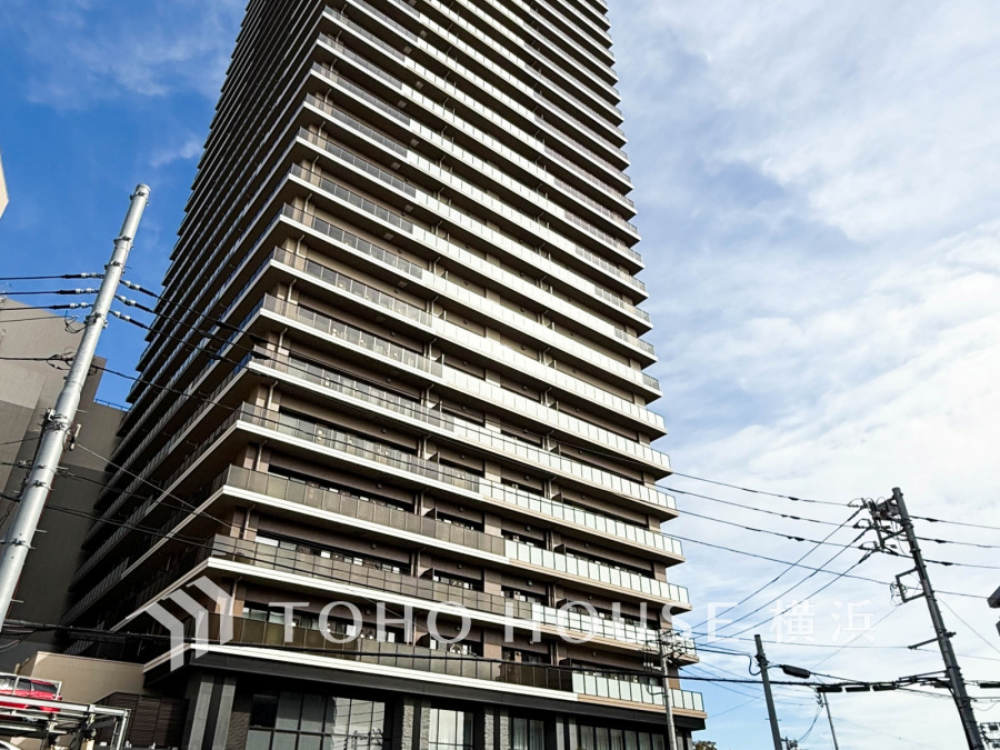 東急新横浜線『新綱島』駅直結の優雅なるタワーレジデンス。東急東横線『綱島』駅ヘは徒歩2分の好立地です。