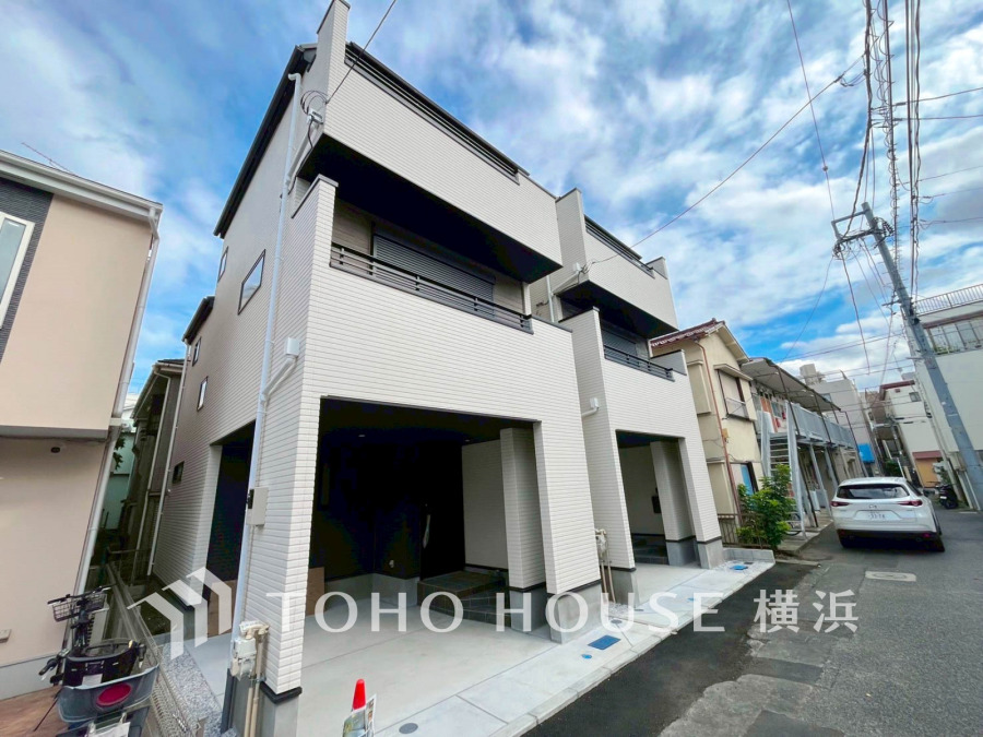 爽やかな青空の下に贅沢なほどに降り注ぐ陽光、豊かな居住性と、クオリティが見事に調和した住空間は、住まうことの喜びを感じさせてくれます。