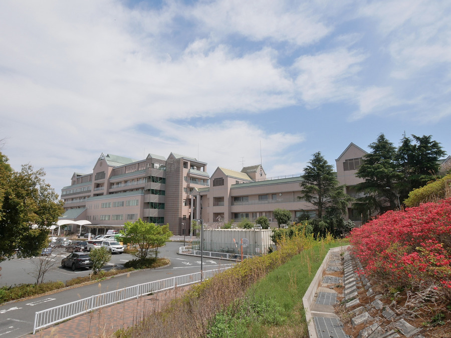 神奈川県立こども医療センター　約550ｍ