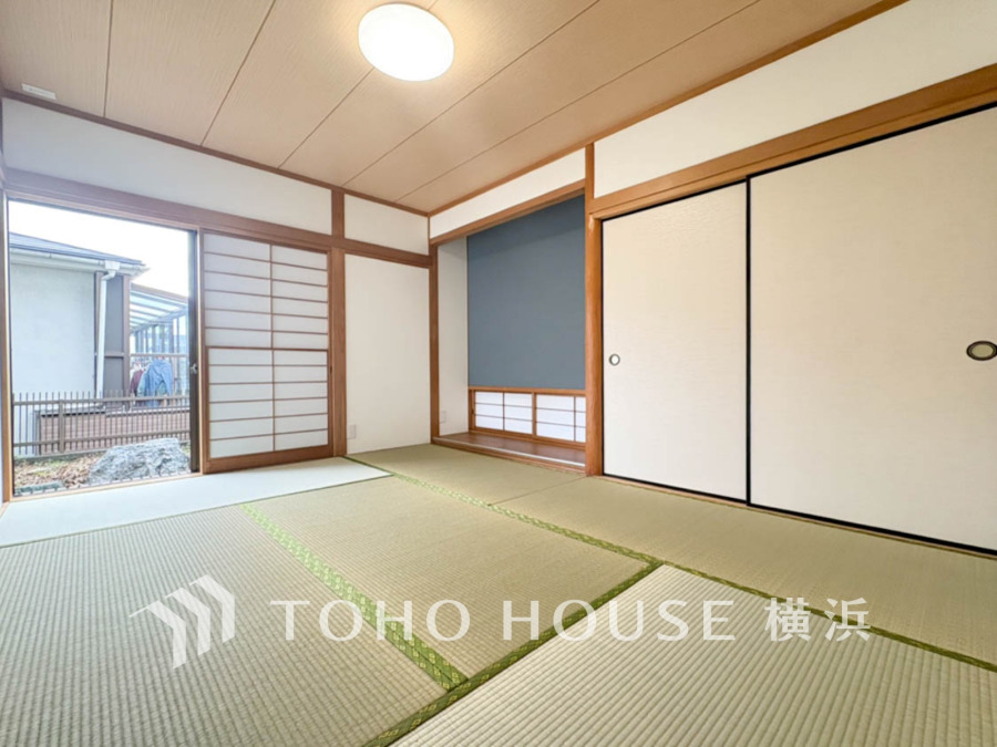 和室があることで落ち着きと癒しの空間が生まれます。来客時の客室としても利用できますし、お子様のプレイルームやお昼寝に最適なお部屋です。