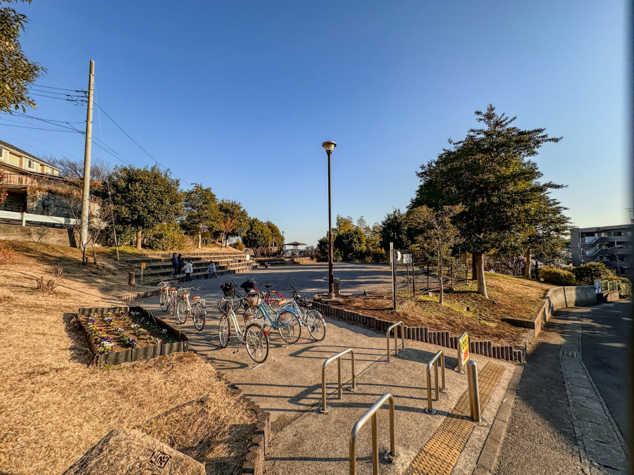 川井本町公園まで　約12ｍ