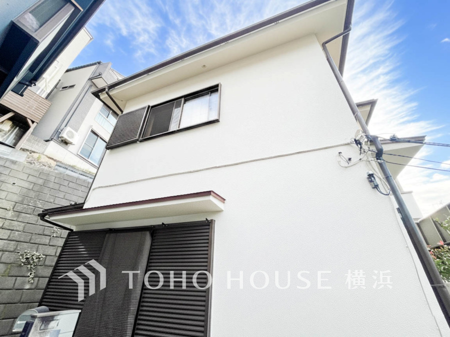 流行に左右されず、将来にわたって価値が継続する佇まい。自然の潤や親しみやすさといった個性を、新たな価値をもたらし続ける。