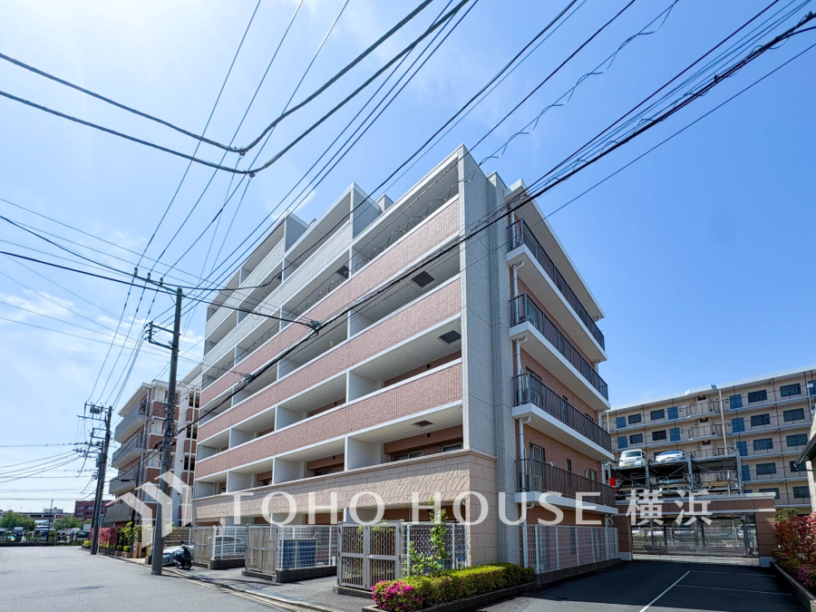 ららぽーと横浜も徒歩圏でショッピングやグルメも気軽に楽しめるロケーション。
