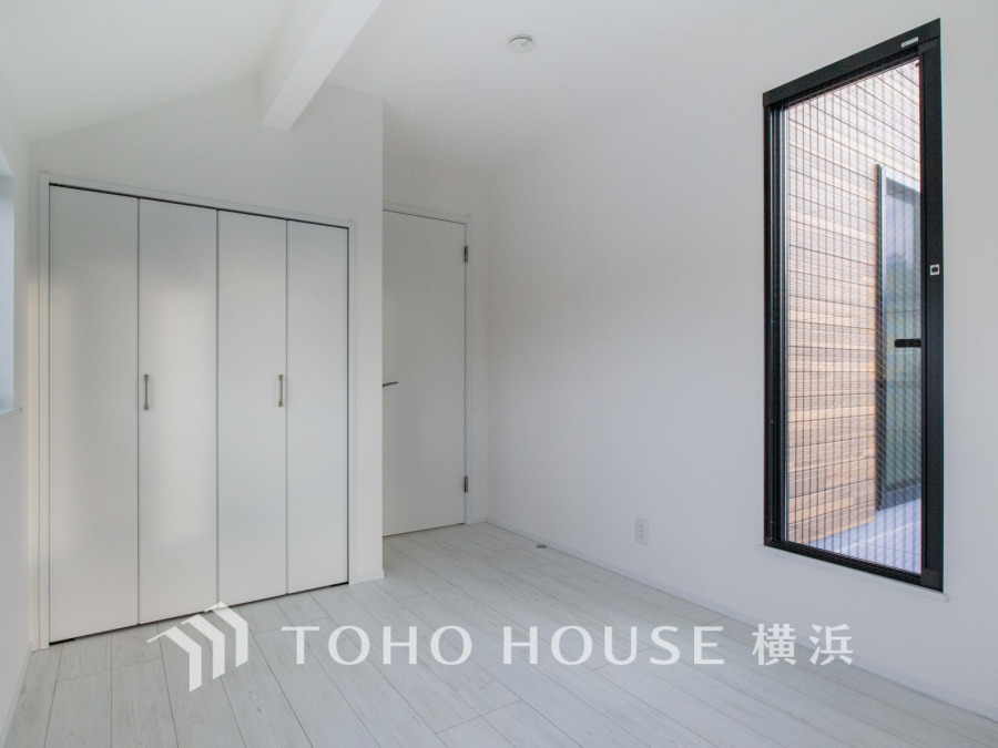 お子様のスタディ空間として、あるいは書斎やホビールームとして生活スタイルに合わせて使えるプライベートルーム。お好みのインテリアでお気に入りの空間に仕上げてください。