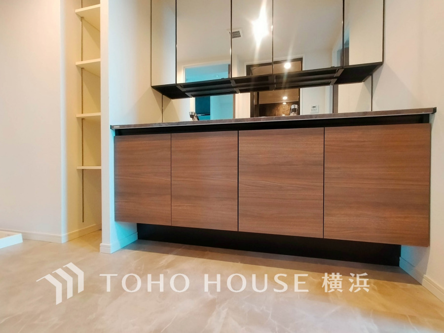 一日の始まりと終わりを心地よく演出してくれる、多彩な機能が備えられたパウダールーム。心地よいリフレッシュ空間です。