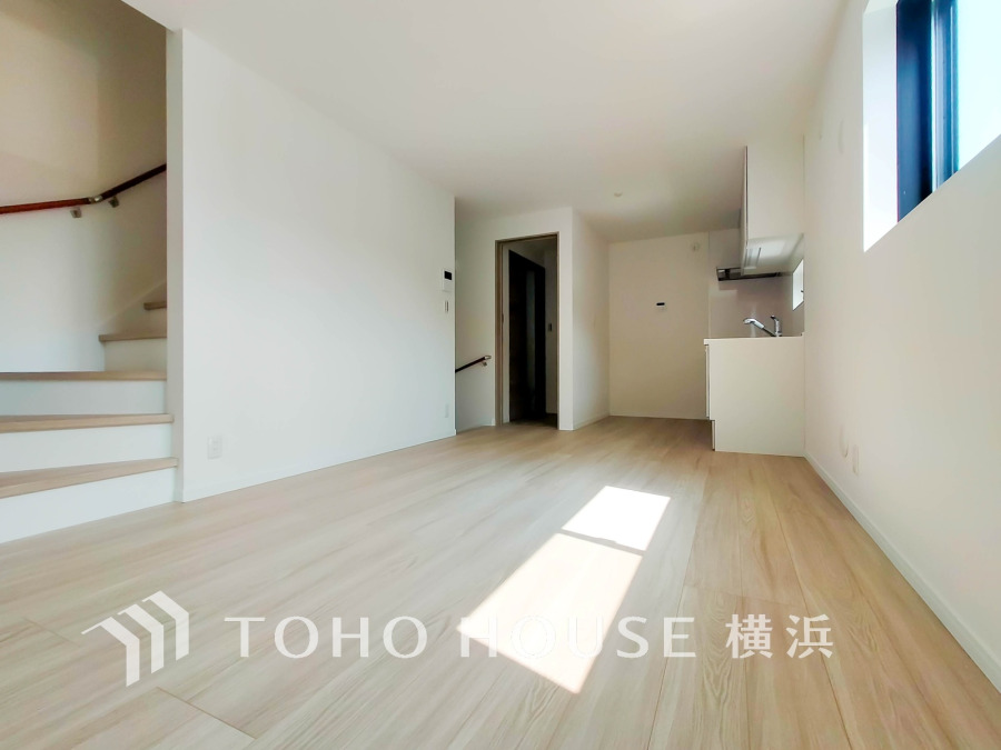 ご家族のコミュニケーションがとりやすいリビングイン階段を採用。お子様との会話やお友達が遊びに来ても、自然と挨拶を交わせるような設計です。