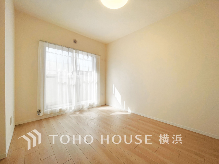 穏やかな寛ぎを届ける上質仕様のゆとりあるお部屋。自分時間を充実させながら心豊かにできるプライベート空間。