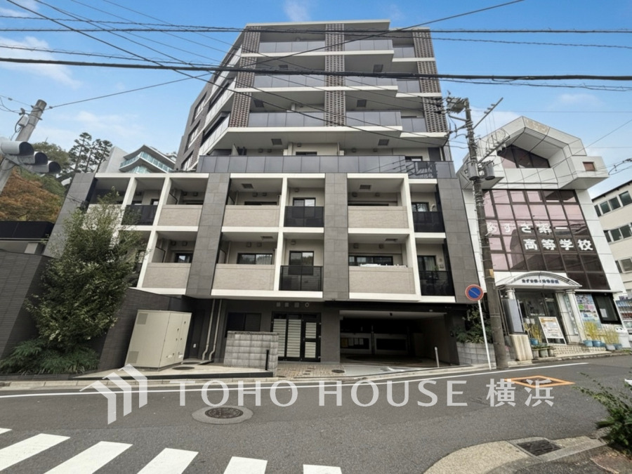 ビッグターミナル横浜駅徒歩9分の好立地。横浜駅エリアを生活圏にする贅沢ロケーションです。