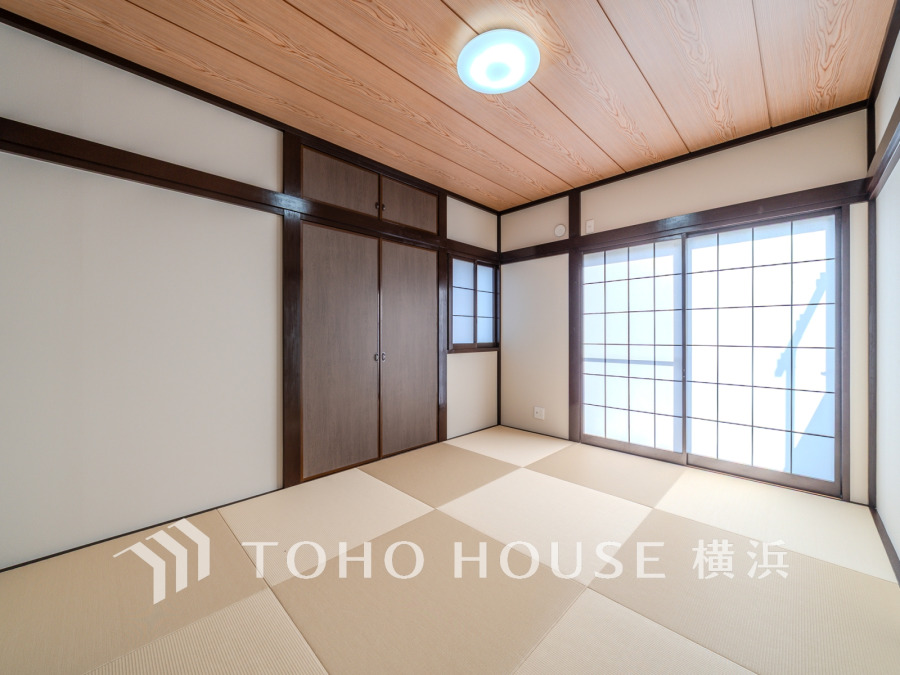 6帖のモダンな和室は足を伸ばしてゆっくりとくつろげる癒しの空間です。

