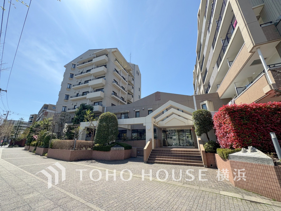 うららかな陽射しがどのお部屋にも降り注ぎますように、快適さを追求した間取設計。流行の変化に色褪せることなく飽きのこない外観
