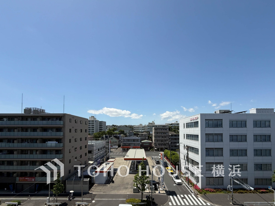 バルコニーからは開放感があり、遮るものもなく気持ちのいい景色が広がります。
