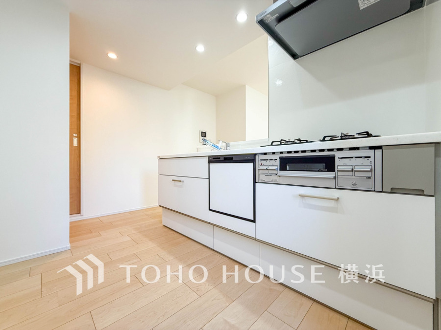 長い時間滞在するキッチンだからこそ、食事の準備を楽しい時間に、忙しい時でもスムーズに無駄なく作業できる、お手入れも簡単にできるなど、毎日を楽しくするキッチンスペースに仕上げました。