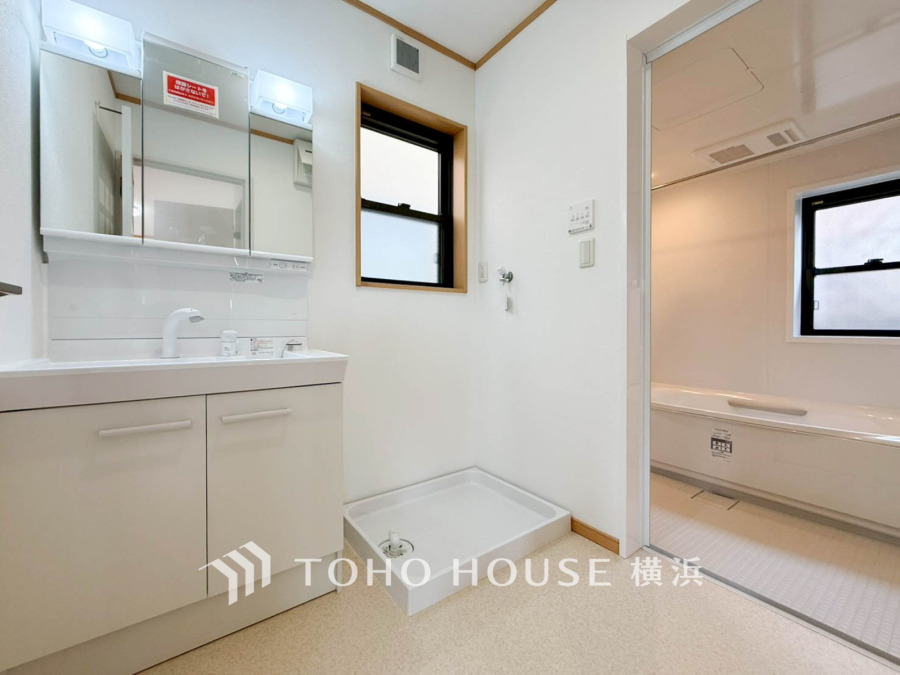 一日の始まりと終わりを心地よく演出してくれる、多彩な機能が備えられたパウダールーム。心地よいリフレッシュ空間です。